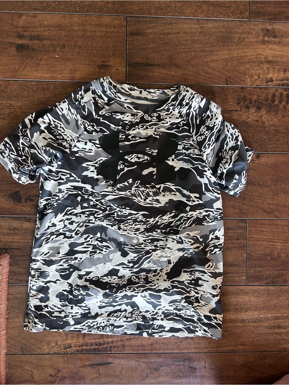 Youth under armour size XSMALL